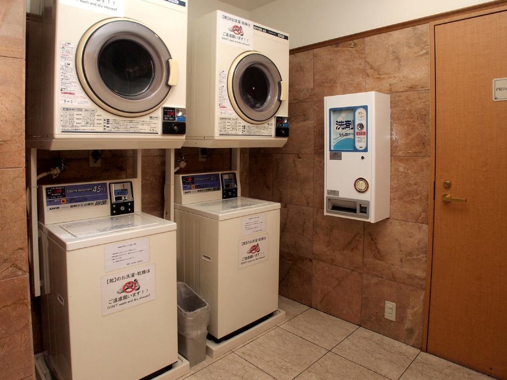 Toyoko Inn Hokkaido Asahikawa Ekimae Ichijo Dori Bagian luar foto
